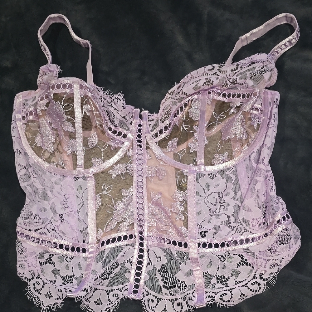 Lavender Lace Bra with Sheer Floral Design and Adjustable Straps